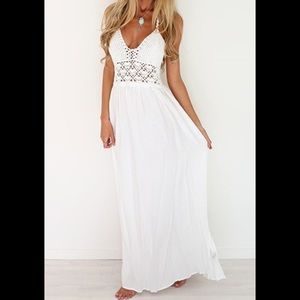 White Crochet 𝚃𝚘𝚙 Maxi Dress SZ S